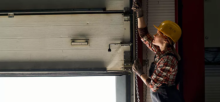 Addressing Common Garage Door Stoppage Issues in Spring Hill, FL